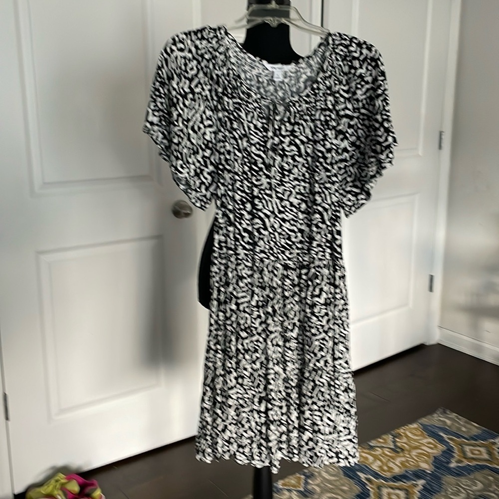 Nine West Ditsy Print Flowy Dress Size S Black White Tiered Girlcore Romantic